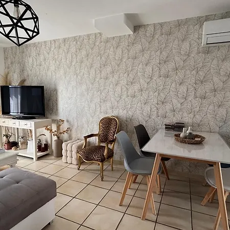 Maison Coquette Proche Pezenas - 4 Pers. - Fr-1-748-37 *
